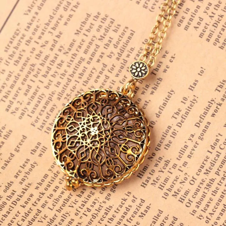 Vintage Magnifying Glass Golden Necklace